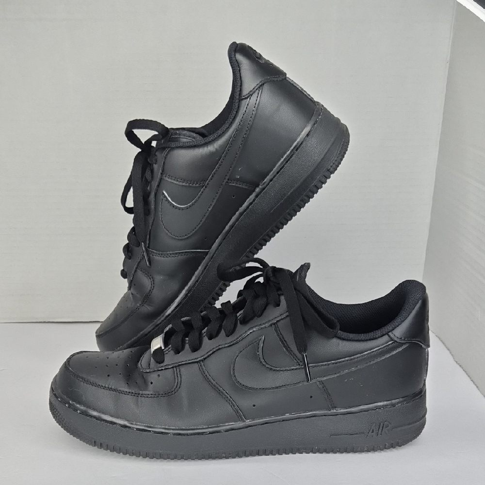 Men's Black Sneakers - Picture 3 of 7